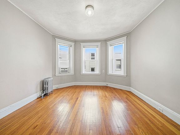 2nd image of 131 Park Dr APT 28