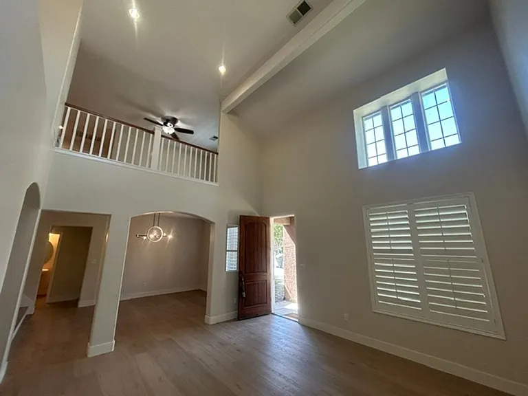 5211 W Elkhorn Ct — Photo 5