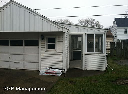 2nd image of 47 W Capistrano Ave
