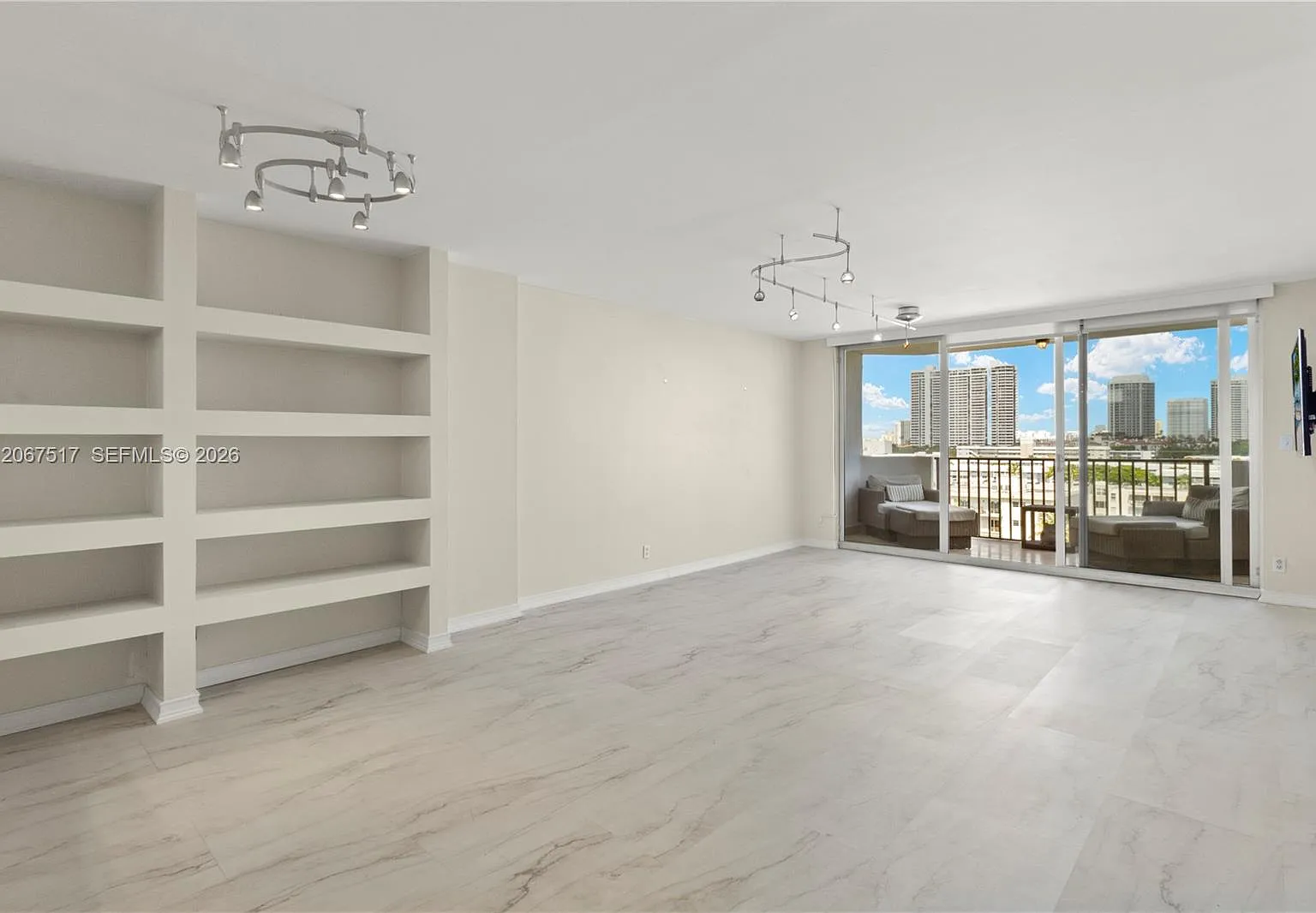 Coral Isle East Condo — Photo 4