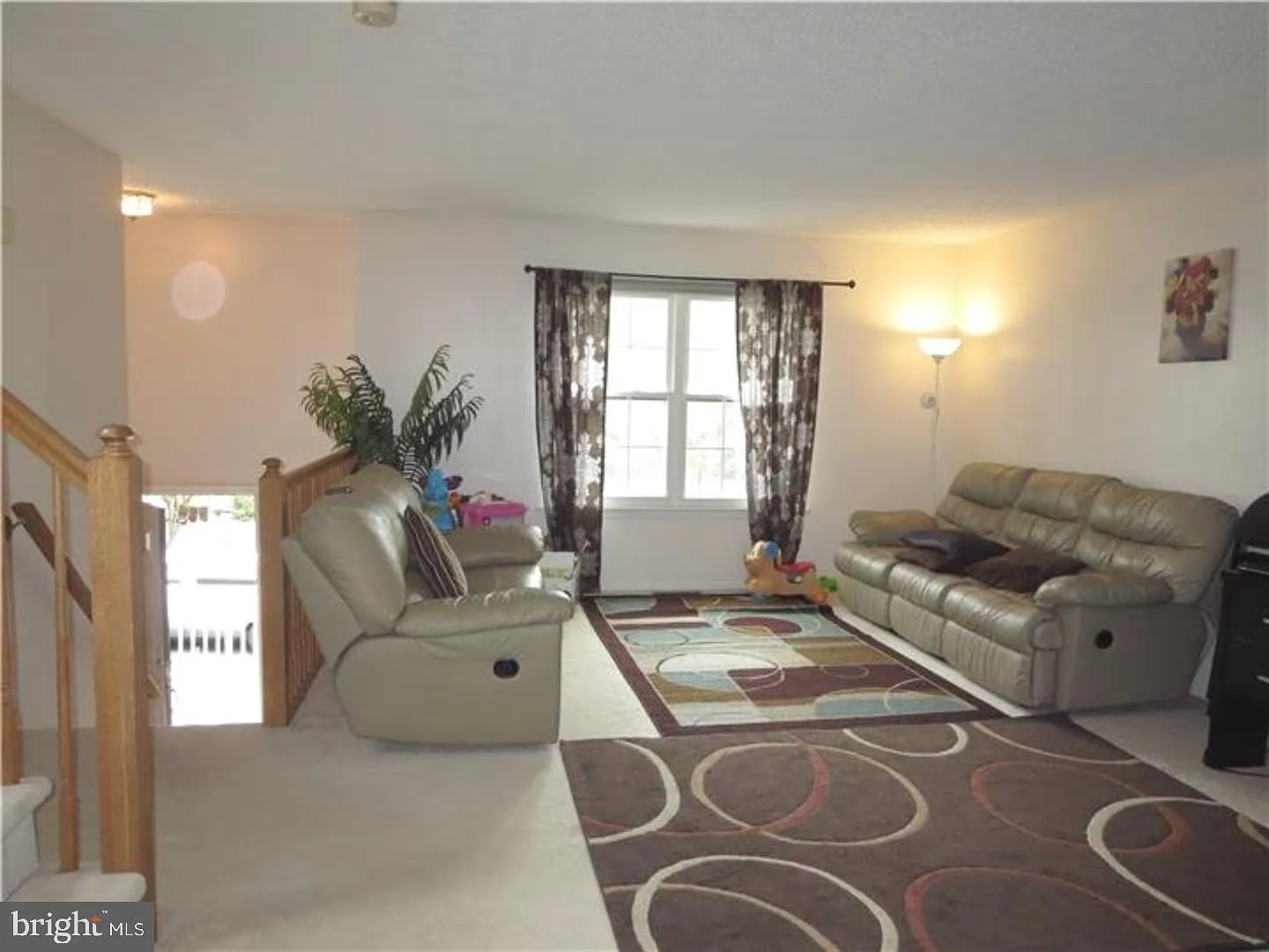 3 bed, 2240 sqft, $3,800 — Photo 2
