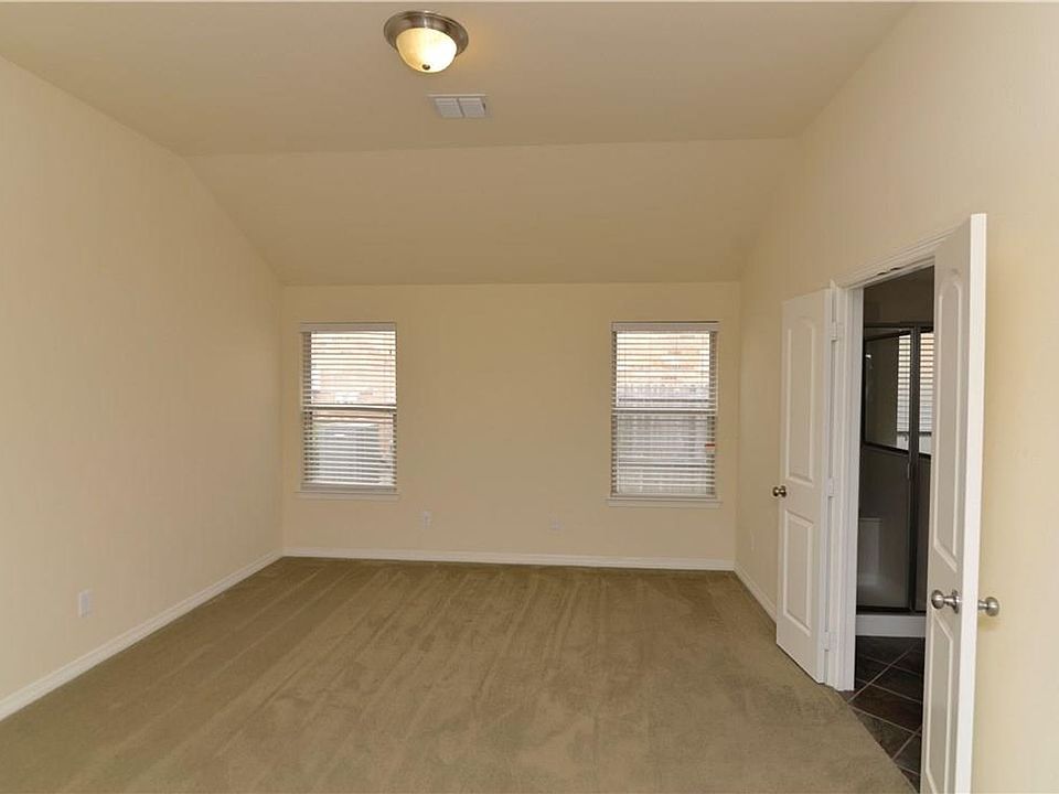 1st image of 1204 Kittyhawk Dr