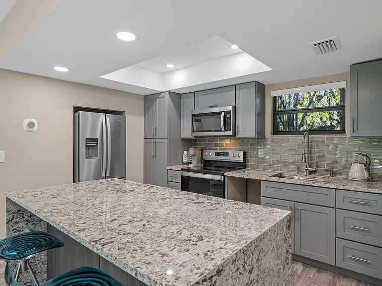 11863 Wimbledon Cir #438 — Photo 3
