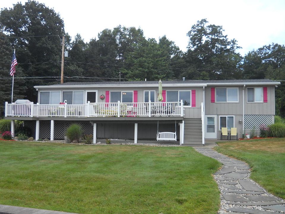 1st image of 801 Clifford Lake Dr