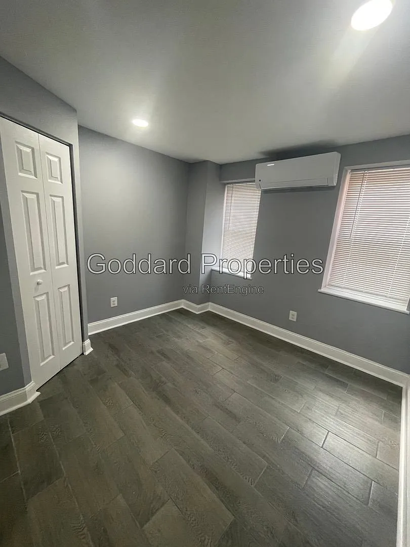 1 bed, 1.5 bath, 700 sqft, $1,350 — Photo 4