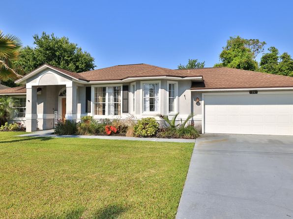 24 Roxton Ln, Palm Coast, FL 32164