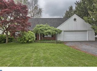 42 Center Square Rd, Leola, PA 17540