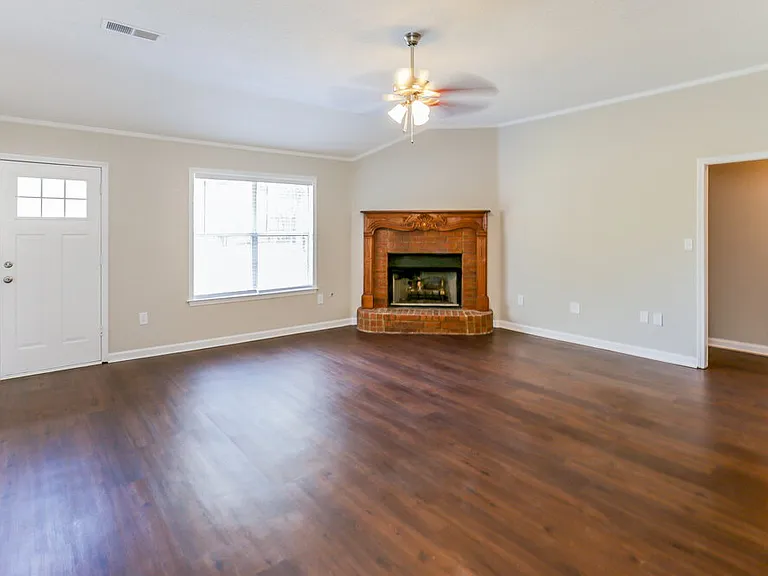 6743 Hare Run Ln — Photo 3