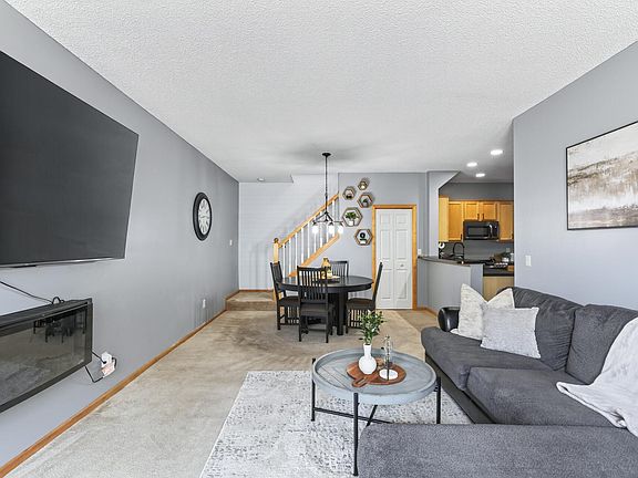 5th image of 19506 Blue Jay Ct #2