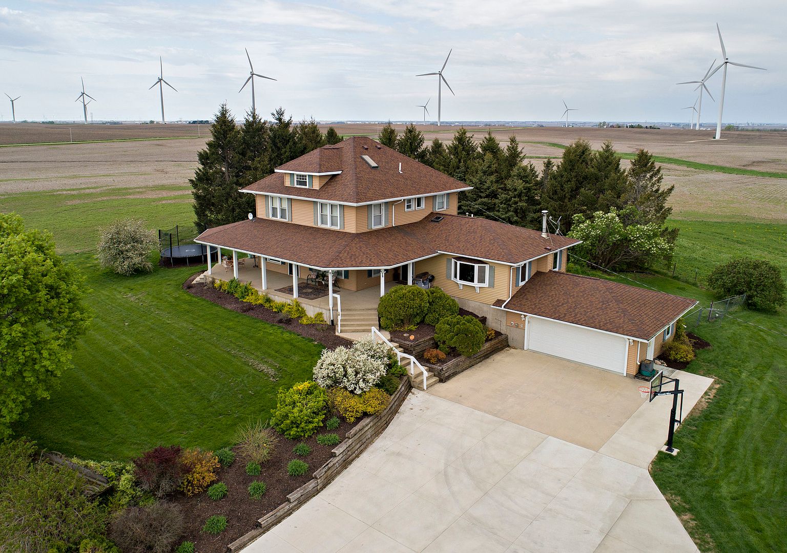 14871 800 North Ave, Tiskilwa, IL 61368 | Zillow