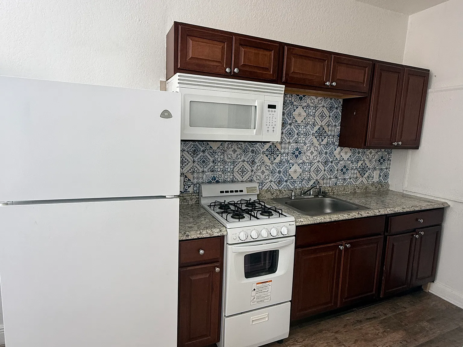 114 Menores Ave — Photo 4
