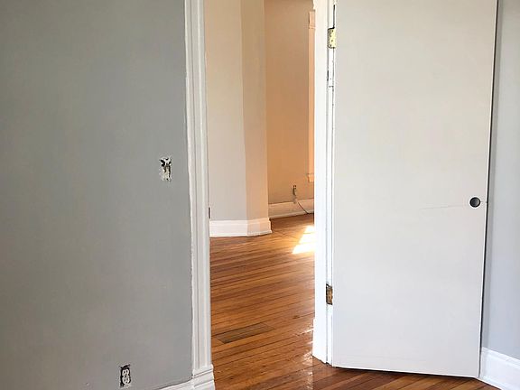 5th image of 2242 S Central Park Ave #1