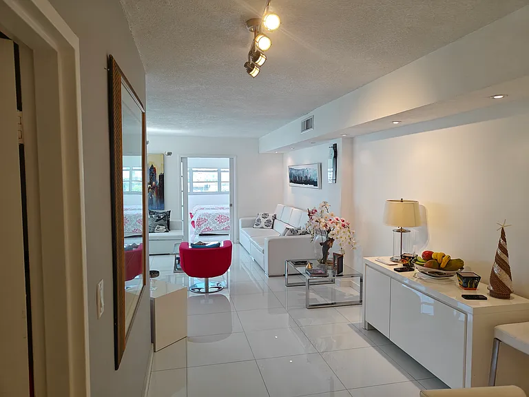 801 Brickell Bay Dr #671 — Photo 11