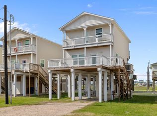 139 W Palm St, Surfside Beach, TX 77541
