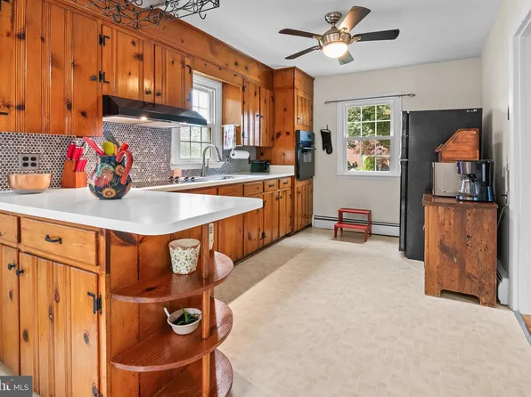 313 Oak St, Centreville, MD 21617