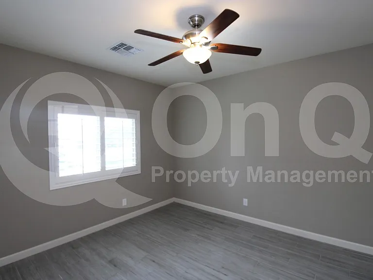 7562 W Tierra Buena Ln — Photo 11