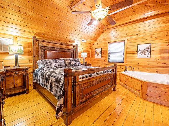 5th image of 167 White Oak Resort Way