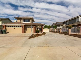 9214 Loquat Dr, Riverside, CA 92508