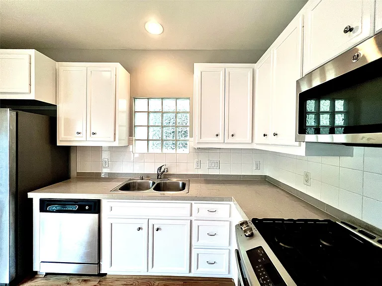 3731 Main Poplar Dr — Photo 11