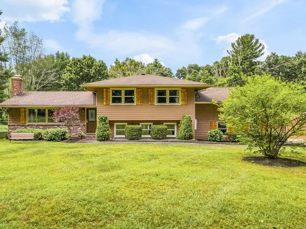 133 West St, Uxbridge, MA 01569