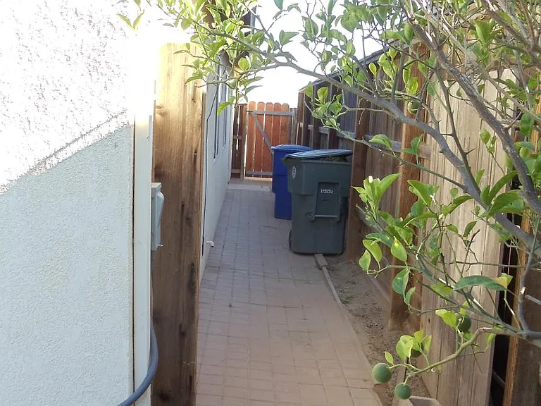 131 Legacy St — Photo 26