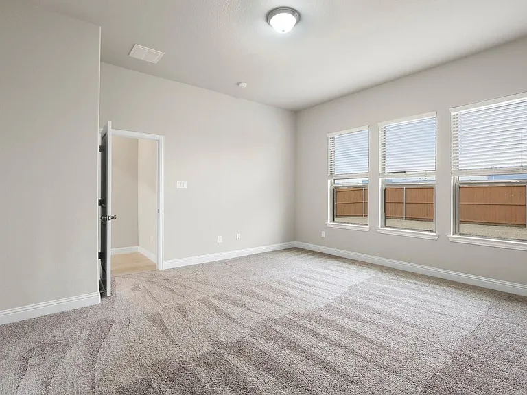 1316 Hudson Ln — Photo 19