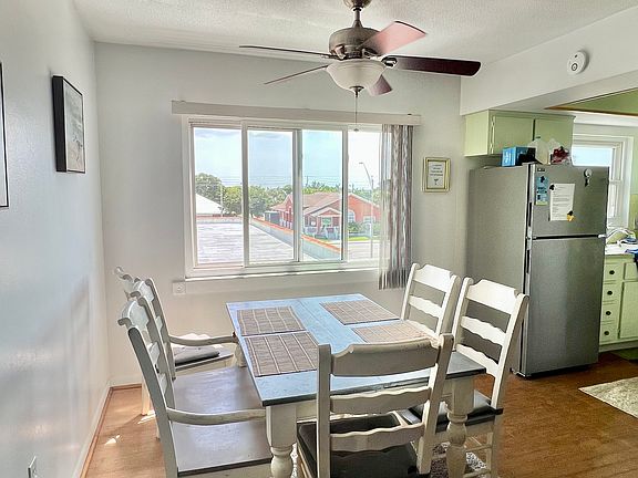 3rd image of 505 66th Ave APT 12