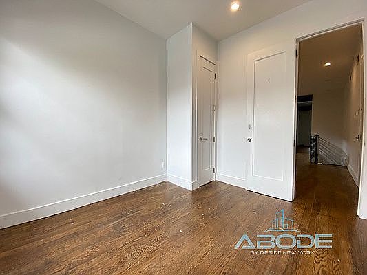 5th image of 287 Harman St #1E