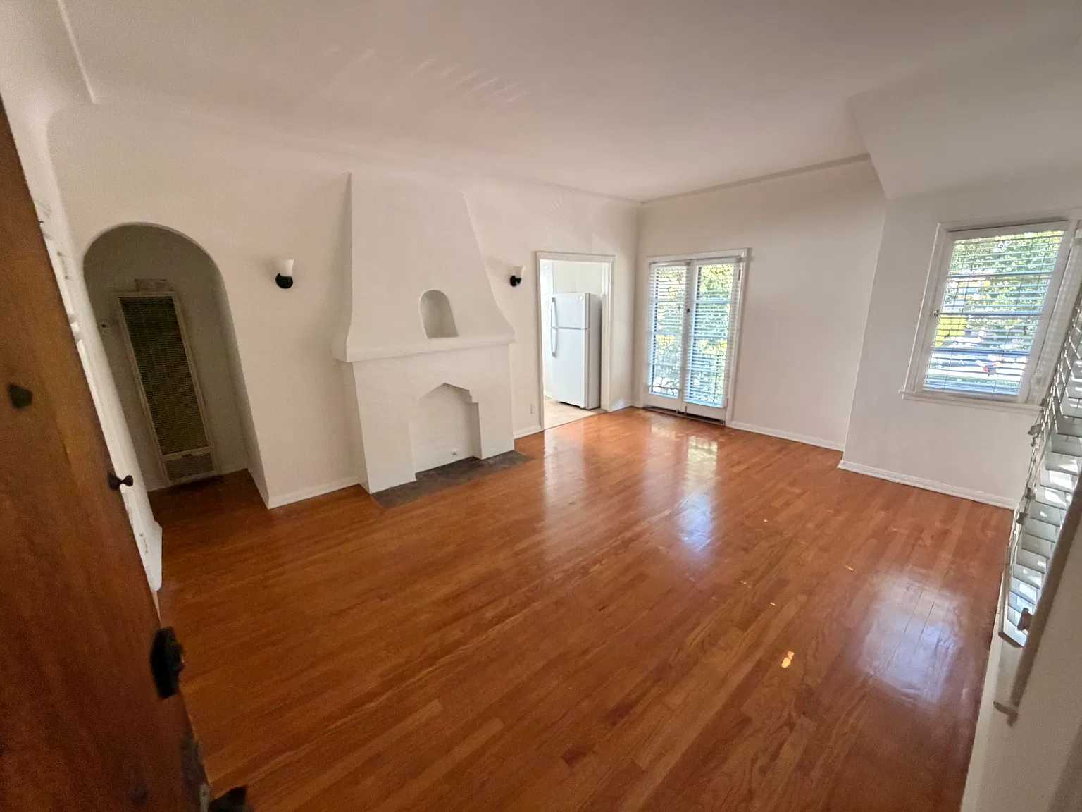 1 bed, 750 sqft, $2,495 — Photo 3