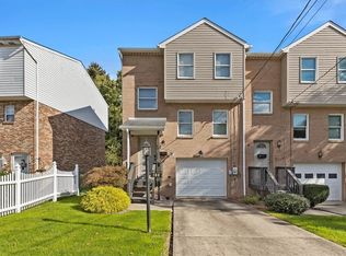 108 Yale Dr, Lower Burrell, PA 15068