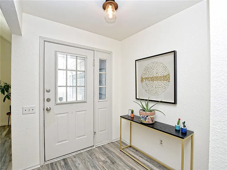 1107 Hatteras Dr — Photo 3