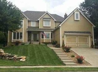 4221 Ne Courtney Drive, Lees Summit, MO 64064