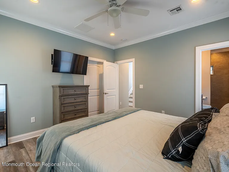 29 Fielder Ave — Photo 12