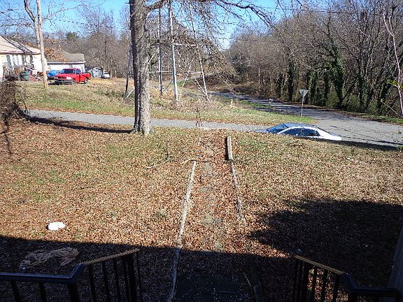 4th image of 113 Winget Cir