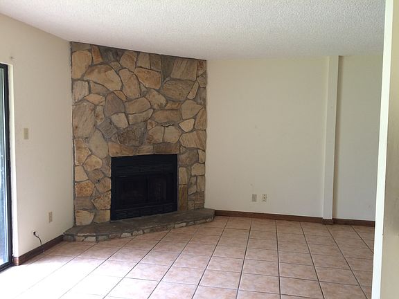 5th image of 1307 Baytree Dr APT L