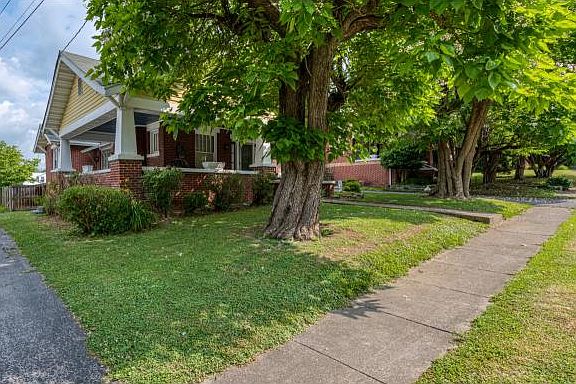 2nd image of 1124 Massachusetts Ave