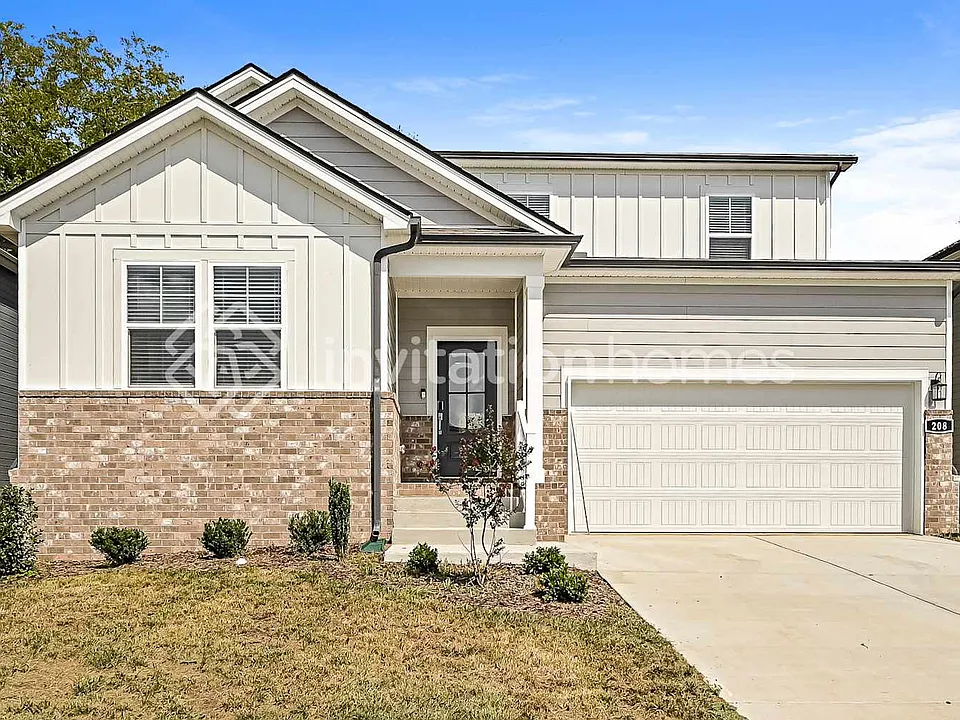 208 E Millbrook Dr