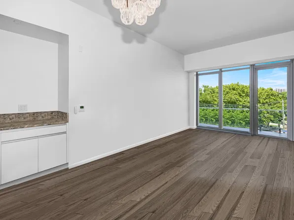 320 Adolphus Avenue image 5 of 9