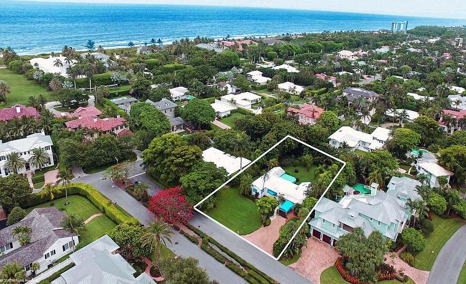 2nd image of 1010 Tamarind Road