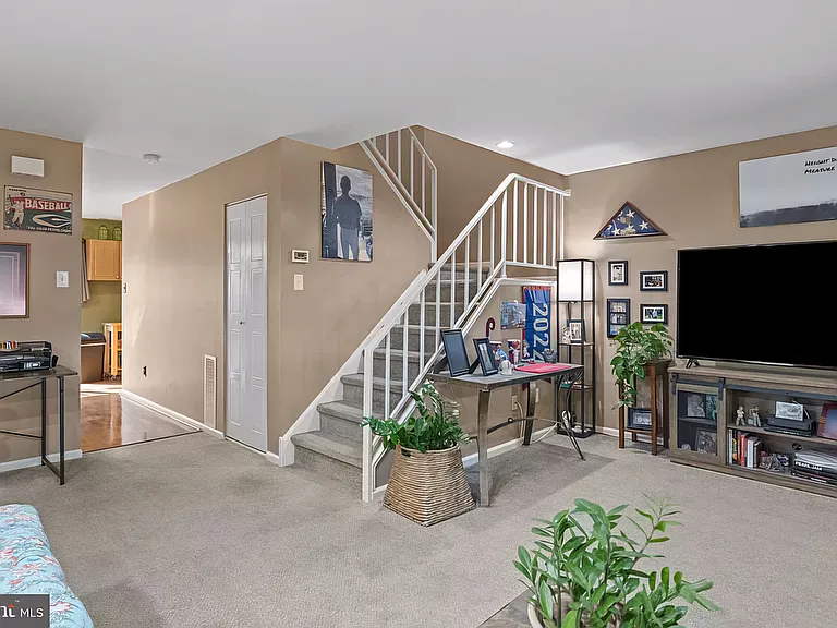 3938 Wrexham Ct — Photo 4