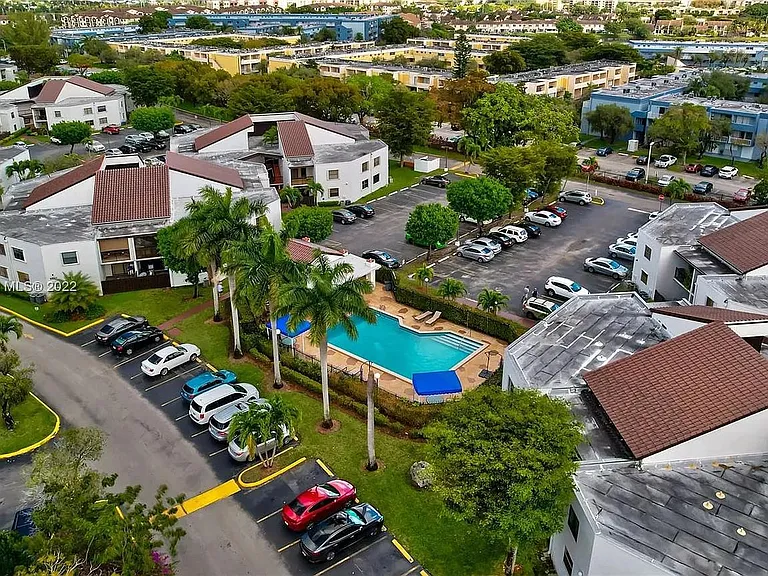 9419 Fontainebleau Blvd #107 — Photo 9