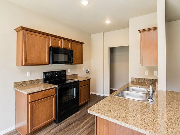 4th image of 1429 Santa Cruz Dr