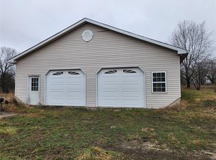 66 Honeysuckle Dr, Leasburg, MO 65535