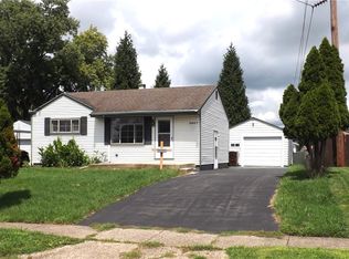 5857 Willaston Dr, Dayton, OH 45431