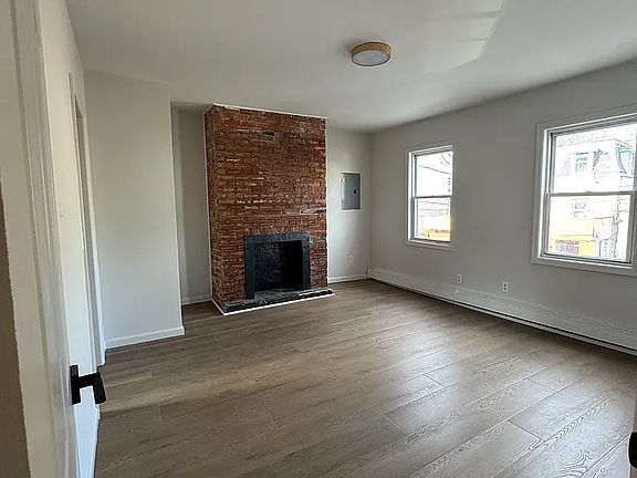 3rd image of 613 South St