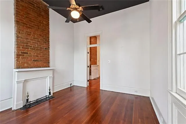 Building Photo - 3134 Burgundy St