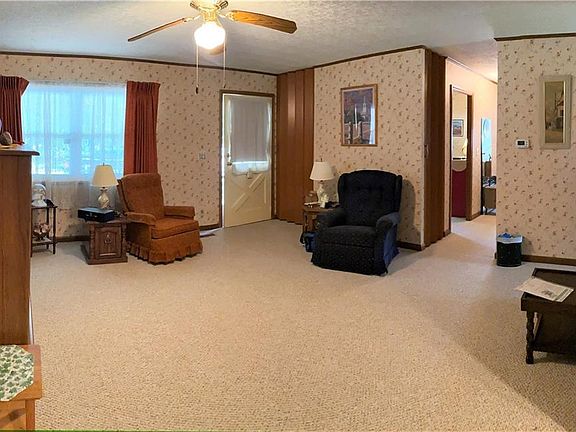 4th image of 932 Gary Dr
