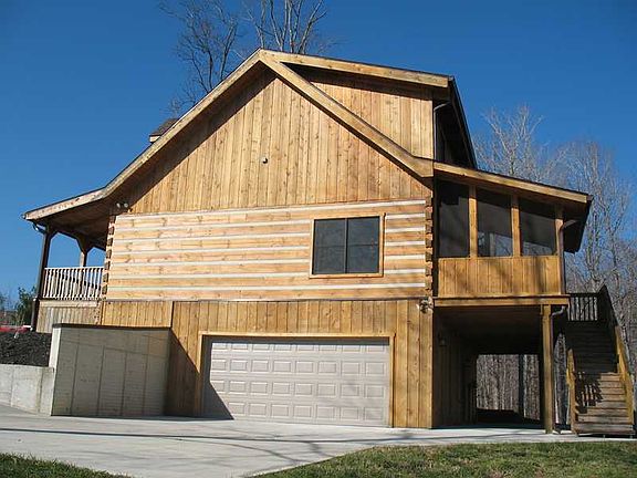 3rd image of 130 Pine Hills Dr