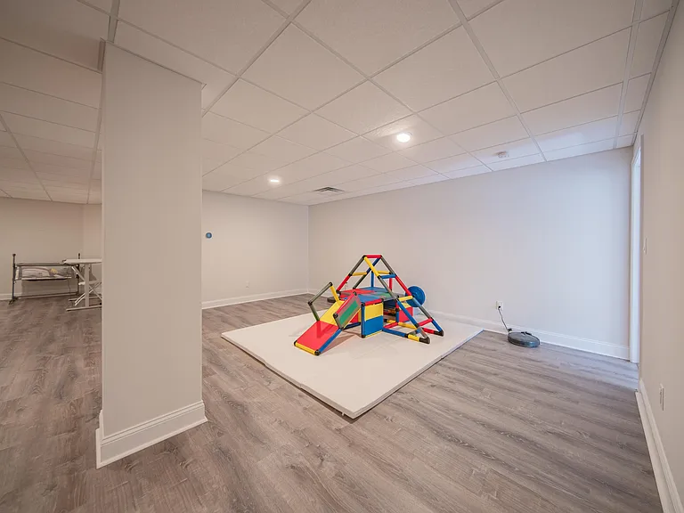 3081 N Spurway Dr — Photo 44