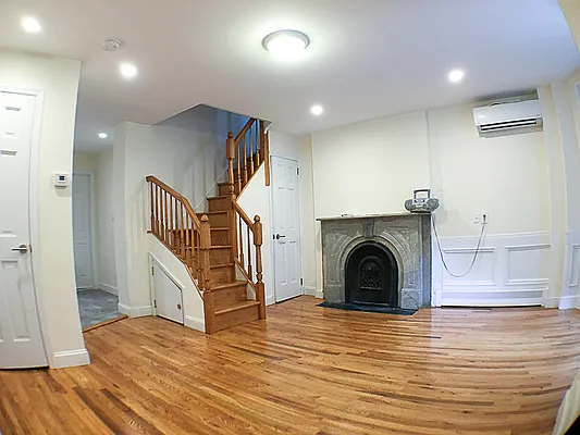 Rented by Francine Realty | media 27